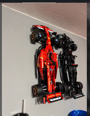 Soporte F1 en pared 01